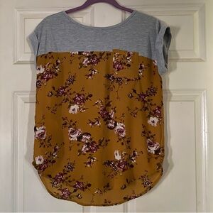 REWIND Women’s medium floral color block cap sleeve blouse